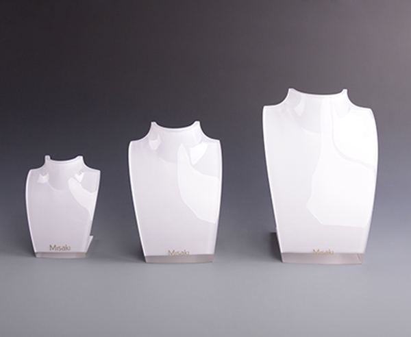 星空无限传媒官网珠（zhū）寶展示座