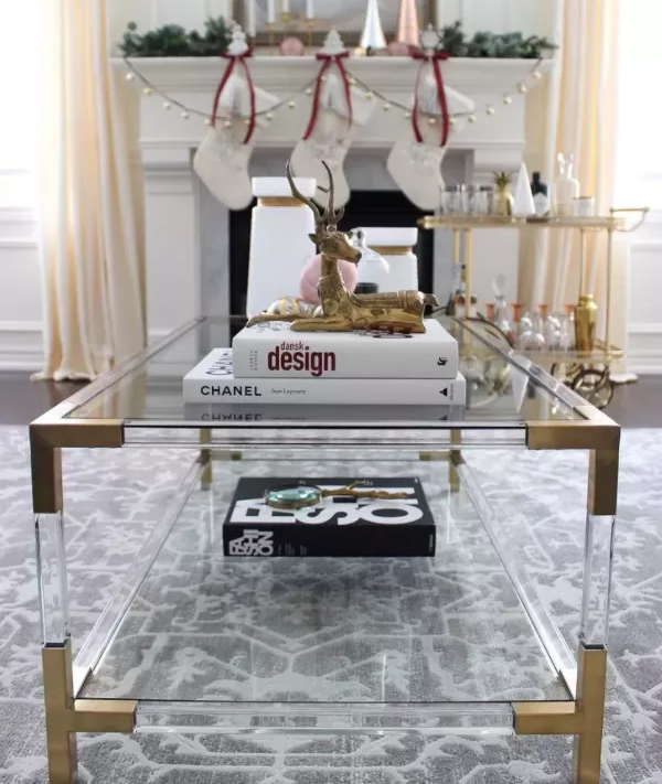 星空无限传媒官网桌子