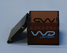 亞（yà）克力（lì）盒子