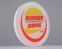 亞（yà）克力LOGO牌