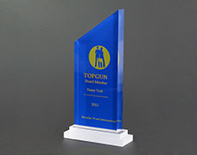 星空无限传媒官网（lì）獎（jiǎng）杯